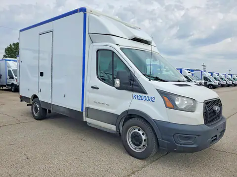 1FDBW5Z87LKB07466 — 2020 Ford Transit, ფოტო 4, Аукцион 28.10.2026, მცირე ჩაღრმავებები და ნაკაწრები