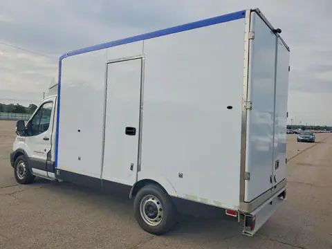 1FDBW5Z80LKB07468 — 2020 Ford Transit, ფოტო 2, Аукцион 28.10.2026, მცირე ჩაღრმავებები და ნაკაწრები
