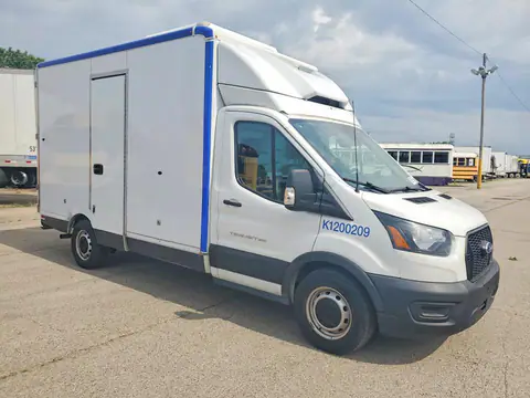 1FDBW5Z80LKB40258 — 2020 Ford Transit, ფოტო 4, Аукцион 28.10.2026, მცირე ჩაღრმავებები და ნაკაწრები