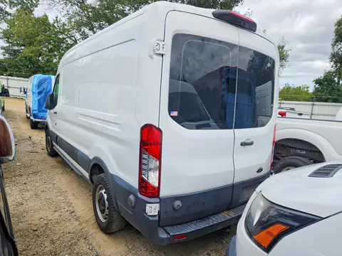 1FTBR1C89LKA67968 — 2020 Ford Transit, zdjęcie 2 z Аукцион 21.10.2026, Zalanie