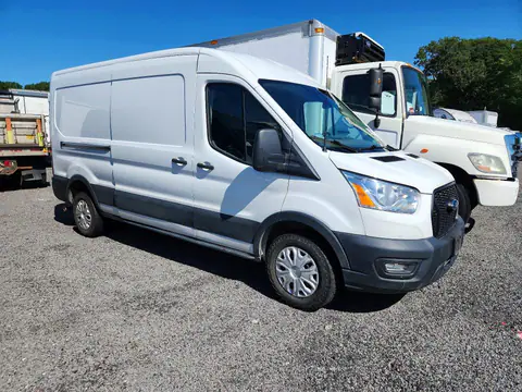 1FTBR1C83MKA27242 — 2021 Ford Transit, фото 4 з Аукцион 21.10.2026, Бокова частина