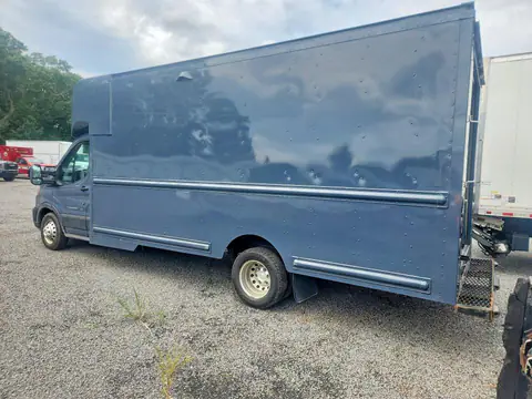 1FDDF6P81MKA41788 — 2021 Ford Transit, фото 2 з Аукцион 21.10.2026, Незначні вм’ятини й подряпини