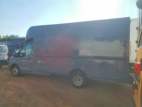 1FDDF6P80MKA78427 — 2021 Ford Transit, фото 2 с аукциона Аукцион 28.10.2026, Мелкие вмятины и царапины