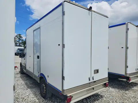 1FDBW5Z81NKA20200 — 2022 Ford Transit, foto 2 de Аукцион 26.10.2026, Pequeñas abolladuras y arañazos