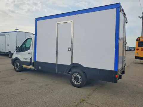 1FDBW5ZG3PKA11248 — 2023 Ford Transit, фото 2 з Аукцион 28.10.2026, Незначні вм’ятини й подряпини
