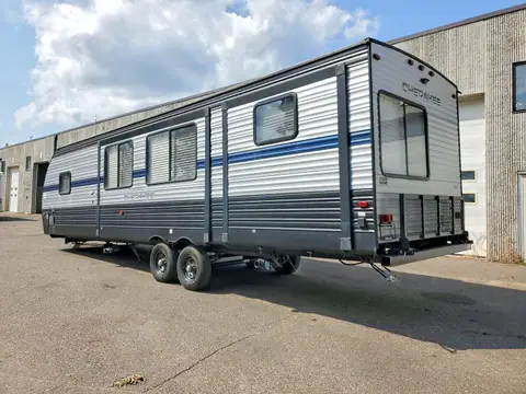 4X4TCKF27KX140205 — 2019 Forest River Cherokee, foto 3 de Аукцион 22.10.2026, Inundación