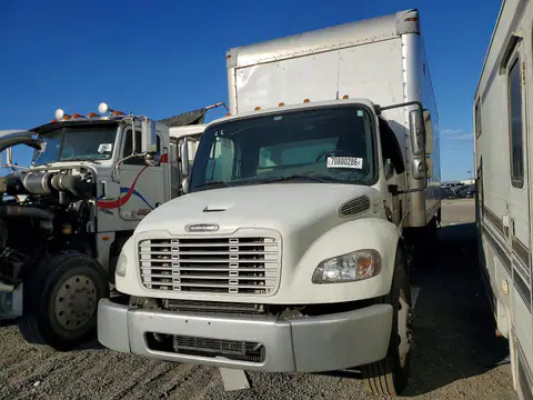 1FVACWFC6JHHR2326 — 2018 Freightliner M2, Przód (Front End), zdjęć przed naprawą