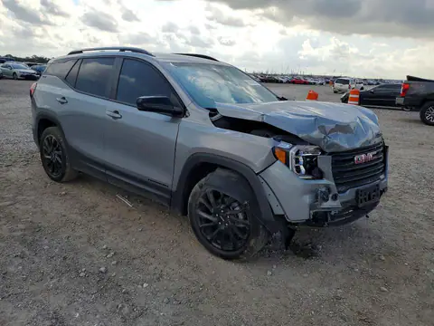 3GKALMEGXRL252786 — 2024 GMC Terrain, zdjęcie 4 z Аукцион 29.10.2026, Przód