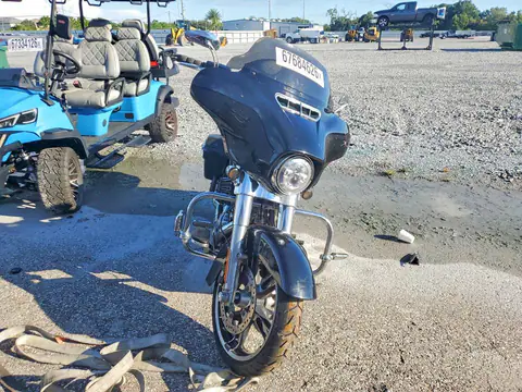 1HD1KBC14KB624243 — 2019 Harley-Davidson FLHX, фото 2 с аукциона Аукцион 22.10.2026, БОКОВАЯ ЧАСТЬ