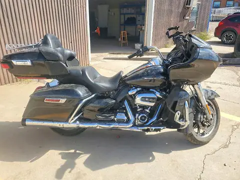 1HD1KGF10KB658706 — 2019 Harley-Davidson Fltru, Bok (Side), zdjęć przed naprawą