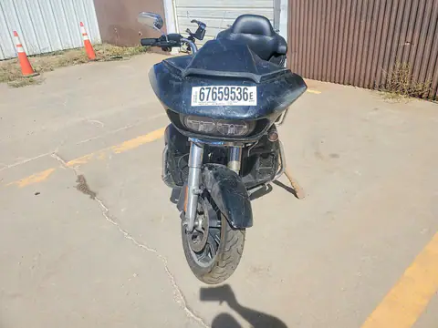 1HD1KGF10KB658706 — 2019 Harley-Davidson Fltru, фото 2 з Аукцион 22.10.2026, Бокова частина
