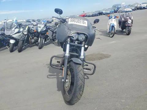 1HD1GYM10HC322261 — 2017 Harley-Davidson FXDF, photo 2 from Аукцион 22.10.2026, Front end