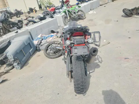 MLY1ZGS14SS950360 — 2025 Harley-Davidson RA1250, zdjęcie 4 z Аукцион 23.10.2026, Przód