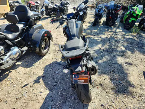MLY1ZJS18TS305855 — 2026 Harley-Davidson RA1250, zdjęcie 4 z Аукцион 22.10.2026, Tył