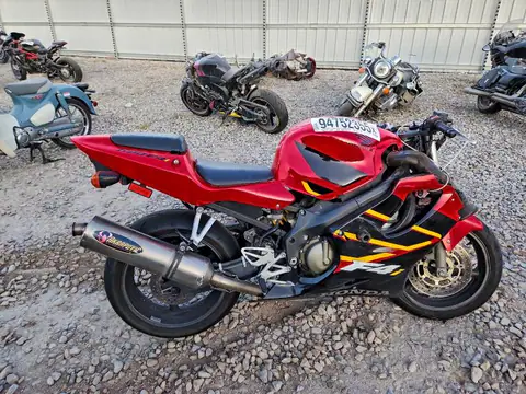 JH2PC35071M207616 — 2001 Honda CBR600, Uszkodzenia dookoła (All Over), zdjęć przed naprawą
