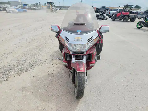 1HFSC2240YA200156 — 2000 Honda GL1500, ფოტო 2, Аукцион 02.10.2026, ძრავის ხანძარი