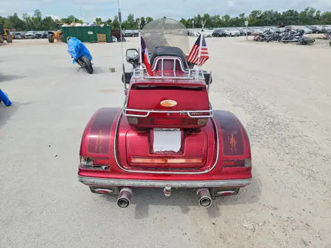 1HFSC2240YA200156 — 2000 Honda GL1500, ფოტო 4, Аукцион 02.10.2026, ძრავის ხანძარი