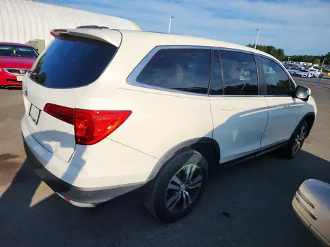 2018 HONDA PILOT VIN 5FNYF6H50JB024743 фото 3