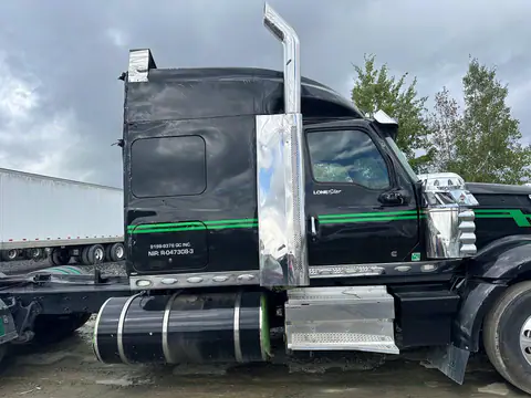 3HSLGAPR4KN370968 — 2019 International Unknown, фото 3 з Аукцион 27.10.2026, Пошкодження з усіх боків