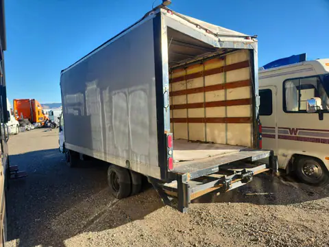 JALC4B14437002505 — 2003 Isuzu NPR, photo 2 from Аукцион 21.10.2026, Rear end