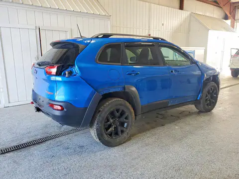 1C4PJMBS5HW621163 — 2017 Jeep Cherokee, фото 3 з Аукцион 29.10.2026, Передня частина