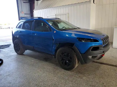 1C4PJMBS5HW621163 — 2017 Jeep Cherokee, фото 4 з Аукцион 29.10.2026, Передня частина