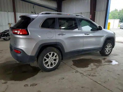 1C4PJMCS3HW612332 — 2017 Jeep Cherokee, zdjęcie 3 z Аукцион 21.10.2026, Przód