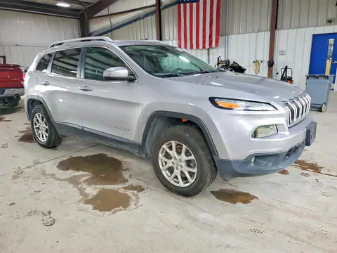 1C4PJMCS3HW612332 — 2017 Jeep Cherokee, zdjęcie 4 z Аукцион 21.10.2026, Przód