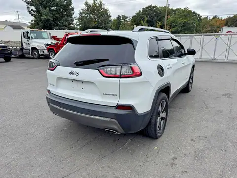 1C4PJMDN0KD257566 — 2019 Jeep Cherokee, ფოტო 3, Аукцион 21.10.2026, მცირე ჩაღრმავებები და ნაკაწრები
