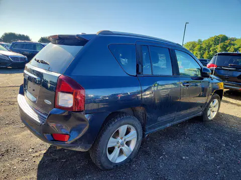2016 JEEP COMPASS VIN 1C4NJDEB9GD572496 фото 3