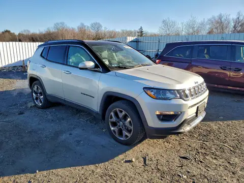 3C4NJDCB1HT688791 — 2017 Jeep Compass, zdjęcie 4 z Аукцион 21.10.2026, Zalanie