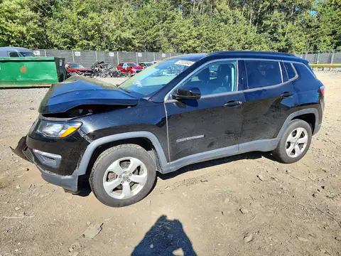 3C4NJDBB8JT436303 — 2018 Jeep Compass, Przód (Front End), zdjęć przed naprawą