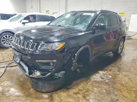 3C4NJDBB5KT734888 — 2019 Jeep Compass, Parte delantera (Front End), fotos antes de reparar