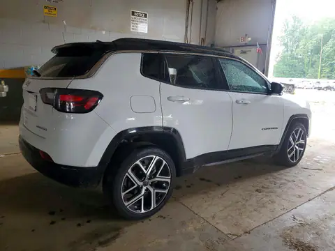 3C4NJDCN8ST615984 — 2025 Jeep Compass, ფოტო 3, Аукцион 21.10.2026, წინა ნაწილი