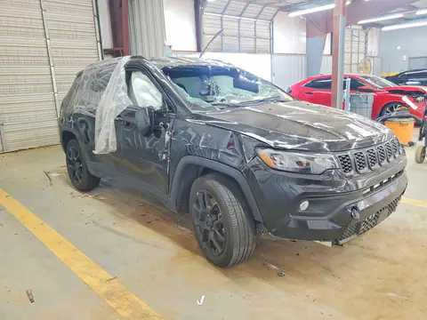 3C4NJDBN6ST623812 — 2025 Jeep Compass, ფოტო 4, Аукцион 28.10.2026, გადაბრუნება