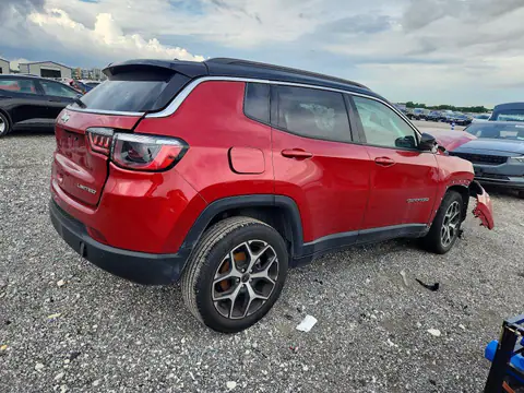 3C4NJDCN9ST524416 — 2025 Jeep Compass, zdjęcie 3 z Аукцион 21.10.2026, Uszkodzenia dookoła