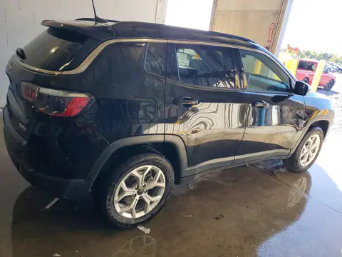 3C4NJDBN0ST597773 — 2025 Jeep Compass, zdjęcie 3 z Аукцион 12.10.2026, Przód