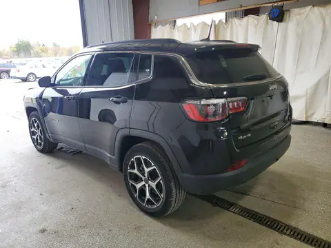 3C4NJDCN0ST622301 — 2025 Jeep Compass, foto 2 de Аукцион 26.10.2026, Parte delantera