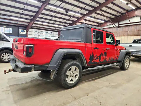 1C6HJTAG2LL187751 — 2020 Jeep Gladiator, zdjęcie 3 z Аукцион 22.10.2026, Drobne wgniecenia i rysy