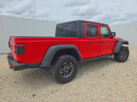 1C6RJTEG3TL150822 — 2026 Jeep Gladiator, zdjęcie 3 z Аукцион 21.10.2026, Drobne wgniecenia i rysy