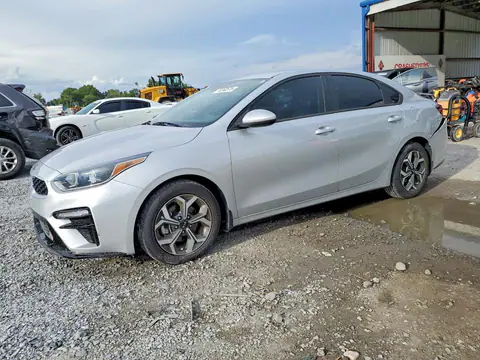 3KPF24AD7ME308888 — 2021 Kia Forte, Parte trasera (Rear End), fotos antes de reparar
