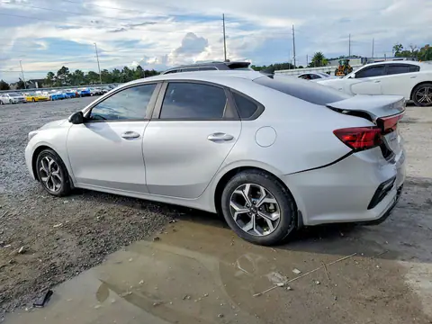 3KPF24AD7ME308888 — 2021 Kia Forte, фото 2 з Аукцион 23.10.2026, Задня частина