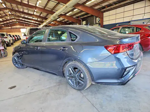 3KPF34AD4ME306545 — 2021 Kia Forte, ფოტო 2, Аукцион 22.10.2026, მცირე ჩაღრმავებები და ნაკაწრები