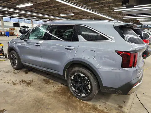 5XYRLDJC7RG283759 — 2024 Kia Sorento, фото 2 с аукциона Аукцион 26.10.2026, повреждения снизу