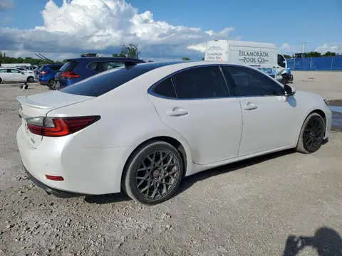 58ABK1GG7HU044923 — 2017 Lexus ES, zdjęcie 3 z Аукцион 07.10.2026, Drobne wgniecenia i rysy