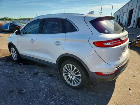 5LMCJ3C92HUL27597 — 2017 Lincoln MKC, zdjęcie 2 z Аукцион 26.10.2026, Drobne wgniecenia i rysy