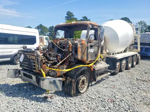 1M2GR2GC0LM019141 — 2020 Mack Granite, foto 2 de Аукцион 20.10.2026, Incendio