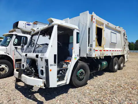 1M2LR2GC9RM008937 — 2024 Mack LR, фото 2 з Аукцион 23.10.2026, Передня частина