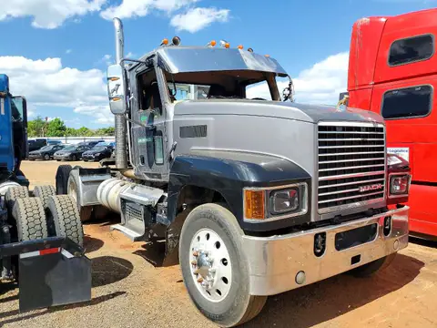 1M1PN4GY2LM005989 — 2020 Mack Pinnacle, Dachowanie (Rollover), zdjęć przed naprawą