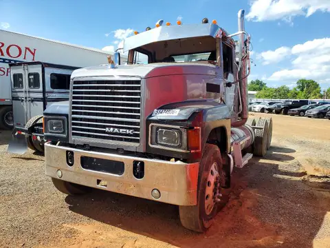 1M1PN4GY2LM005989 — 2020 Mack Pinnacle, foto 2 de Аукцион 22.10.2026, Vuelco